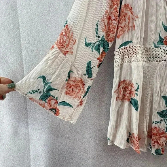 Torrid White Teal Peach Babydoll Gauze Crochet Trim Lace-Up Top Size 1 (14/16) - Picture 7 of 8